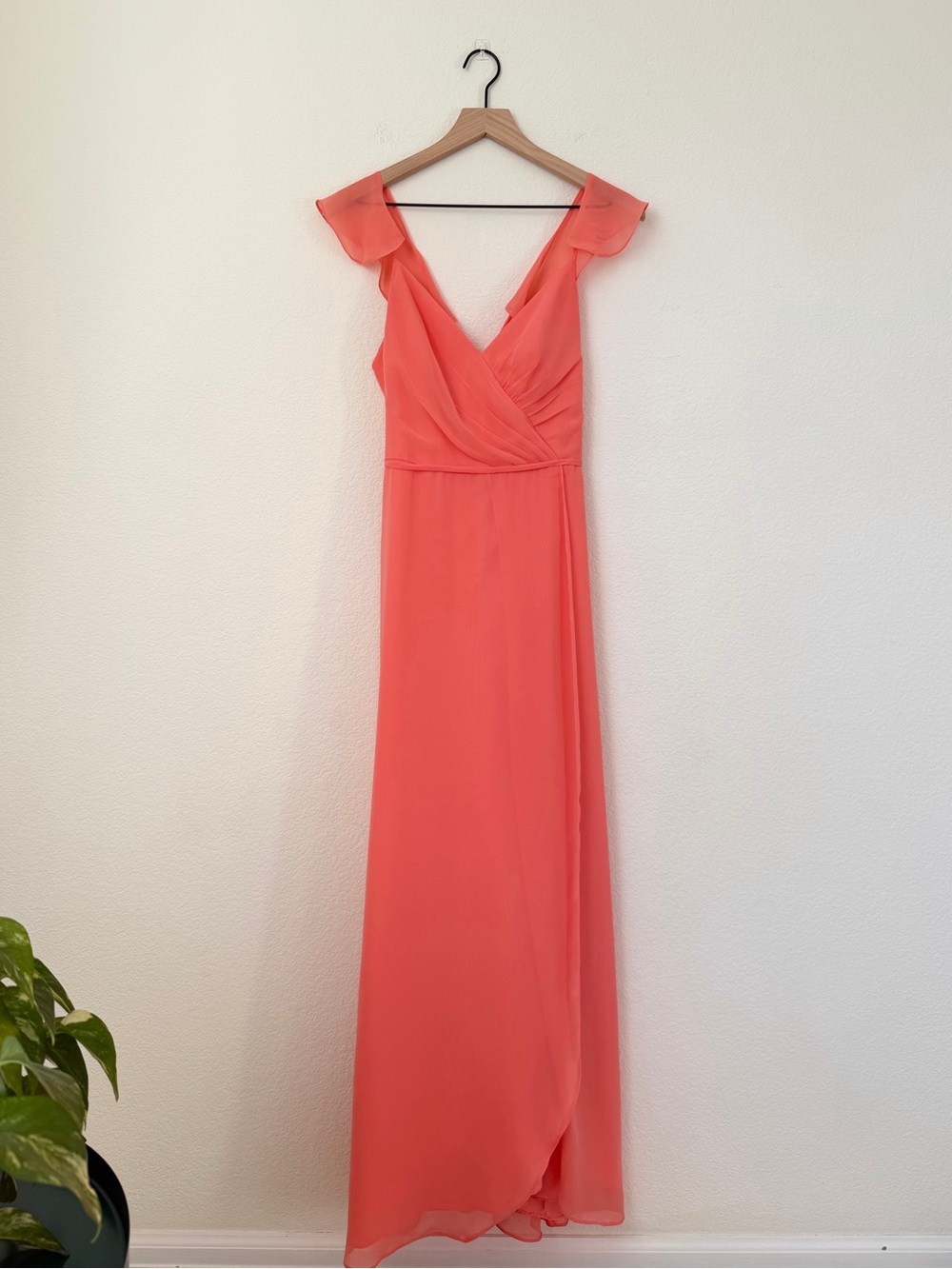 Celebrate DB Studio Coral Flutter-Sleeve V-Neck Maxi Dress Sz 2